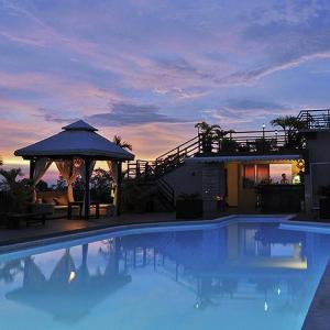 City River Hotel
