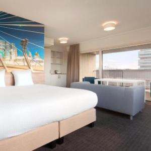 Rotterdam Teleport Hotel