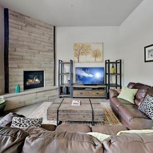 Park City Mountain Basecamp with Pool & Hot Tub townhouse