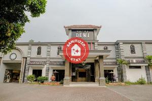 SPOT ON 1971 Hotel Dewi, Trawas