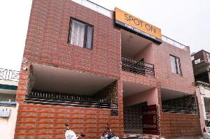 SPOT ON 63191 Preet Guest House, Mohali