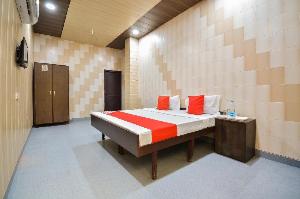 OYO 45902 Adinav, Ludhiana