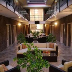 Hotels near Harv Arena at Mountaineer - The Stables Inn & Suites