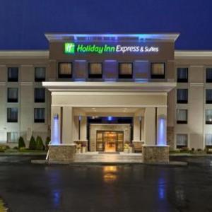 Holiday Inn Express & Suites Malone