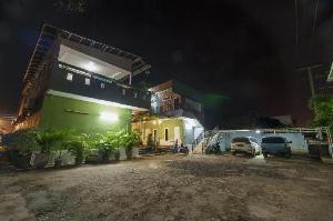 RedDoorz near Citimall Prabumulih, Muara Enim