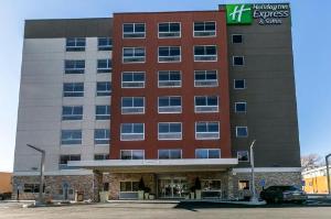 Holiday Inn Express & Suites Jersey City North - Hoboken, an IHG Hotel, Jersey City