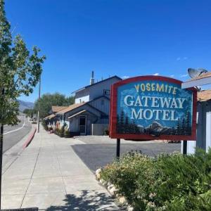 Yosemite National Park Hotels - Yosemite Gateway Motel