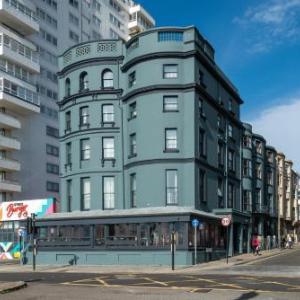 Hotels near A L P H A B E T Brighton - Selina Brighton