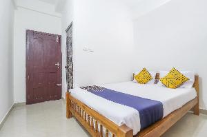 Vaccinated Staff- SPOT ON 67283 Rohini Inn, Malappuram