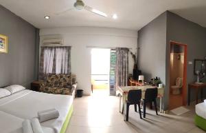 Bukit Bentong Master Room with Balcony B01, Bentong