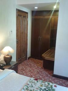 OYO 19478 PARADISE GATEWAY (ISHBER), Srinagar