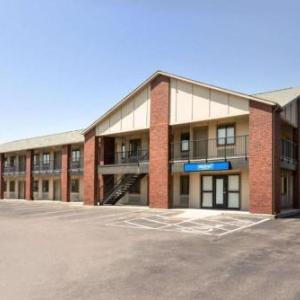 Kansas Star Arena Hotels - Travelodge by Wyndham Wellington