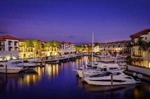 Naples Bay Resort and Marina, Naples