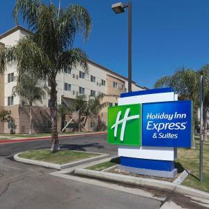 Holiday Inn Express Hotel & Suites Bakersfield Central