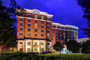 Hilton Columbia Center, Columbia