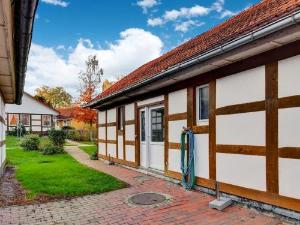 Quaint Apartment in Wohlenberg with Terrace, Klutz