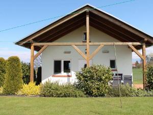 Sunlit Holiday Home with Fenced Garden in Bastorf, Bastorf