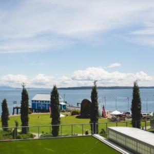 Hotels near Mary Winspear Centre - The Sidney Pier Hotel & Spa