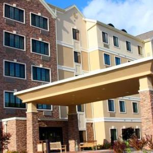 Hotels near Sharkey's Bar and Grill - Staybridge Suites Syracuse Liverpool