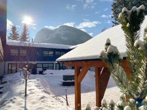 The Dorothy Motel, Banff
