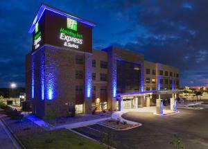 Holiday Inn Express & Suites - San Marcos South, San Marcos