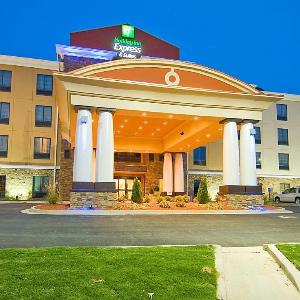 Holiday Inn Express Fulton