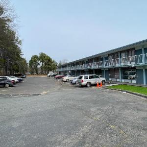 Lamplighter Inn by OYO Charlotte Airport Area