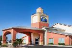 Donie Texas Hotels - Days Inn & Suites By Wyndham Marquez