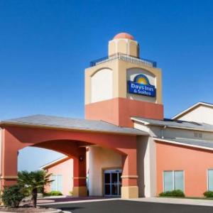 Leon County Expo Center Hotels - Days Inn & Suites by Wyndham Marquez