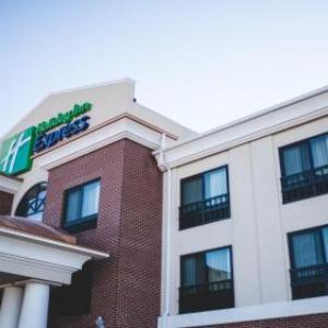 Holiday Inn Express & Suites Morton Peoria Area