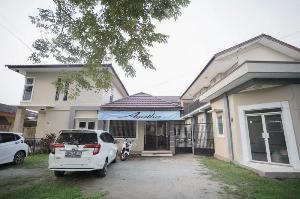RedDoorz near Bundaran Kecil Palangkaraya, Palangkaraya
