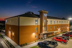 Days Inn & Suites by Wyndham Horn Lake / Graceland Area, Southaven