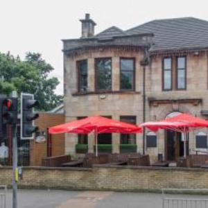 Larkhall Leisure Centre Hotels - The Fullarton Park Hotel