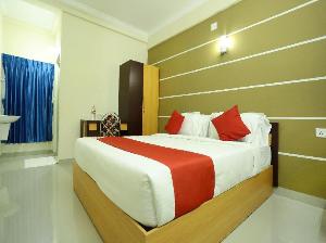 OYO 11909 Star Plaza, Kasauli