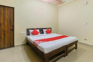 OYO 69782 Hotel Dhakshyani, Hospet