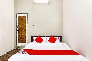 OYO 69647 Yash Lodge, Jabalpur