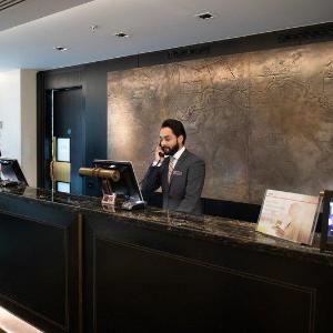 Hotels near Theatre 503 London - Crowne Plaza London Battersea