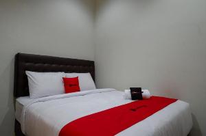 RedDoorz Syariah near Alun Alun Kebumen, Wonosobo