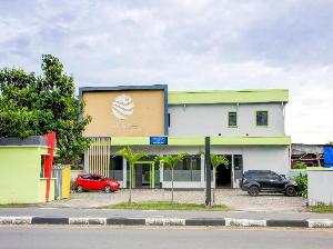 Capital O 3327 Grand Tawiri Hotel, Ambon