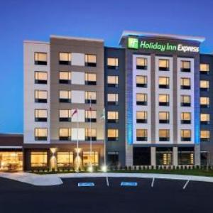 Henley Island Alumni Clubhouse Hotels - Holiday Inn Express Niagara-On-The-Lake by IHG