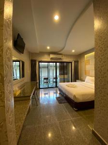 Manee Sangkha Hotel, Surin