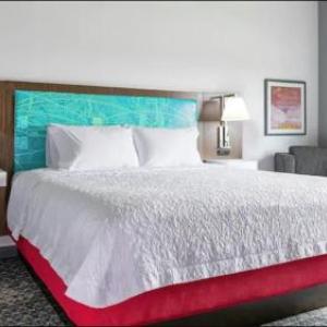 Hampton Inn & Suites by Hilton Charlotte North I 485