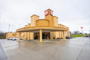 OYO Hotel Knoxville TN Cedar Bluff I-40, Knoxville