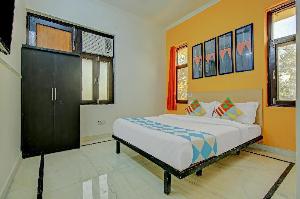 OYO Flagship 62903 Neelam Villa, Faridabad