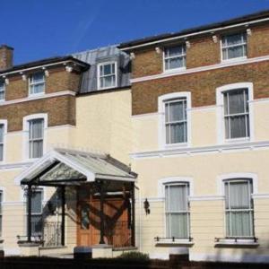 Hotels near Old Deer Park Richmond - Richmond Inn Hotel