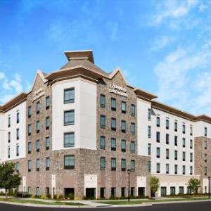 Hotels near Carowinds - Hampton Inn By Hilton & Suites Charlotte Steele Creek Road NC