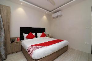 OYO 72831 Gill'z Lodge, Mohali