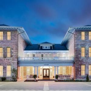 Baum Stadium Hotels - Inn at Carnall Hall