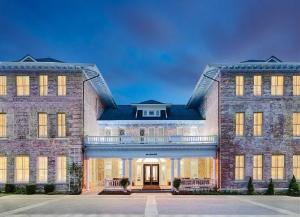 Inn at Carnall Hall, Fayetteville