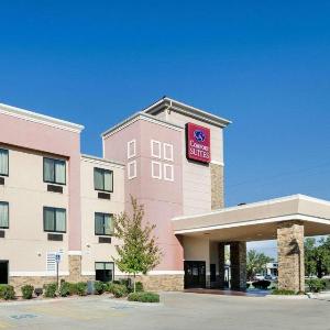 Topeka Performing Arts Center Hotels - Comfort Suites Topeka